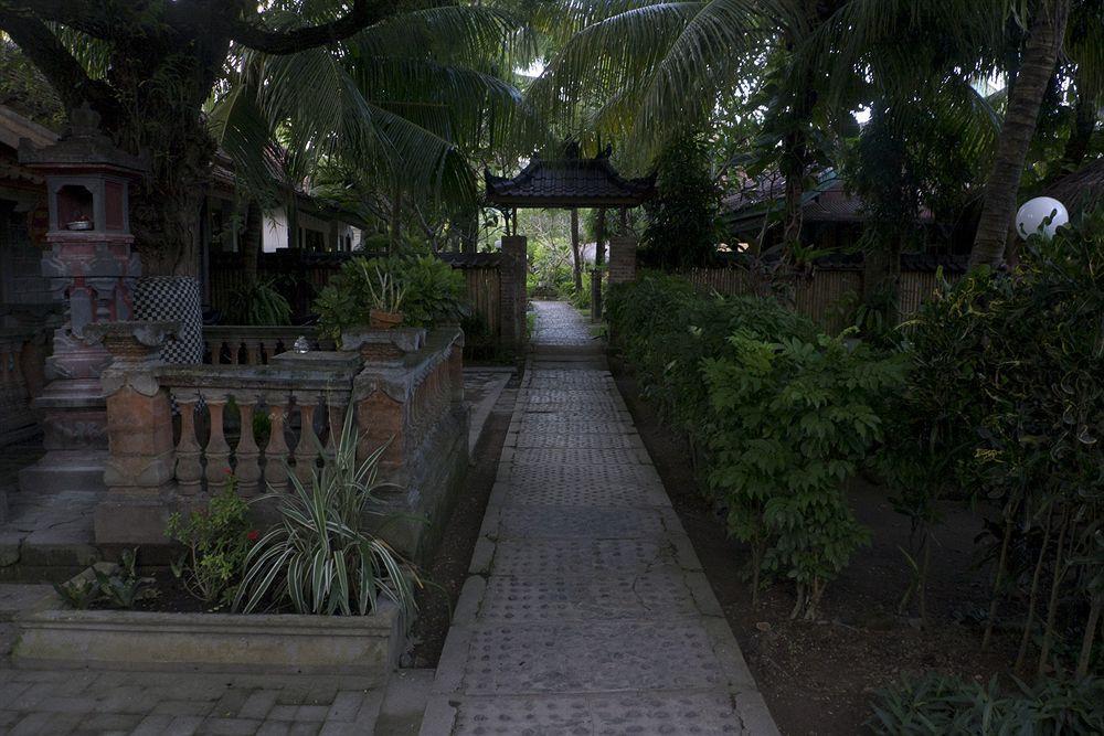Segara Anak Bungalow & Restaurant Kuta  Esterno foto