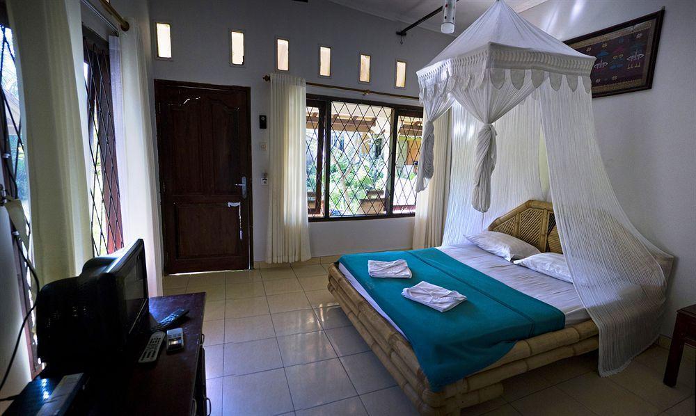 Segara Anak Bungalow & Restaurant Kuta  Esterno foto
