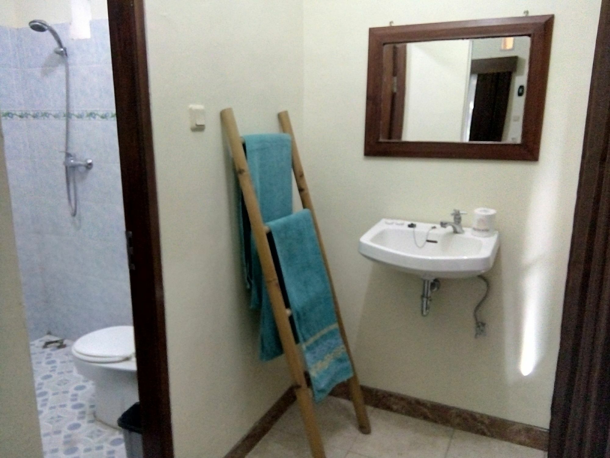 Segara Anak Bungalow & Restaurant Kuta  Esterno foto