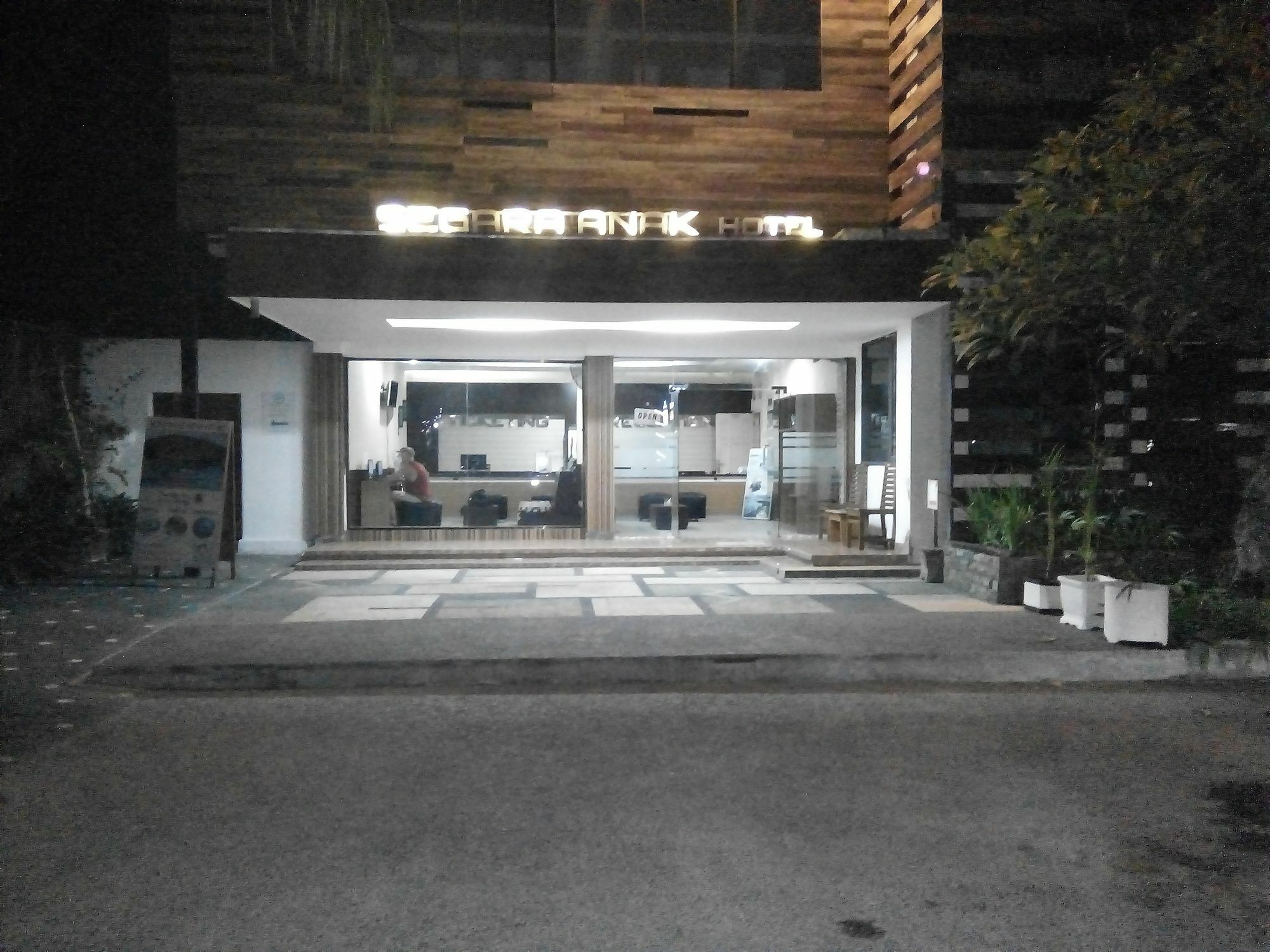 Segara Anak Bungalow & Restaurant Kuta  Esterno foto
