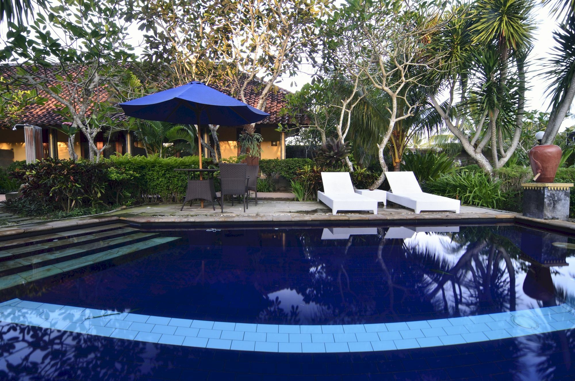 Segara Anak Bungalow & Restaurant Kuta  Esterno foto